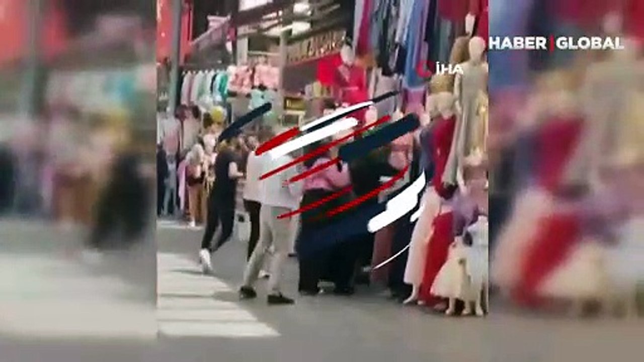 Bursa'da tarihi çarşıda esnaf bir birine girdi: Ortalık savaş alanına döndü!