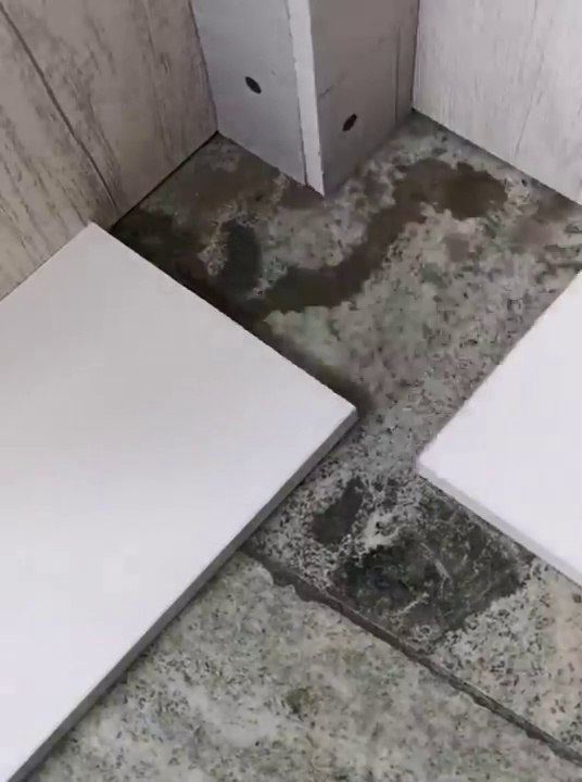 Young Man with great tiling skills -Great tiling skills -Great technique in construction PART 1.