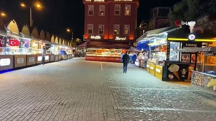 Şakalaşıyormuş gibi yapıp iki arkadaşını bacaklarından vurdu