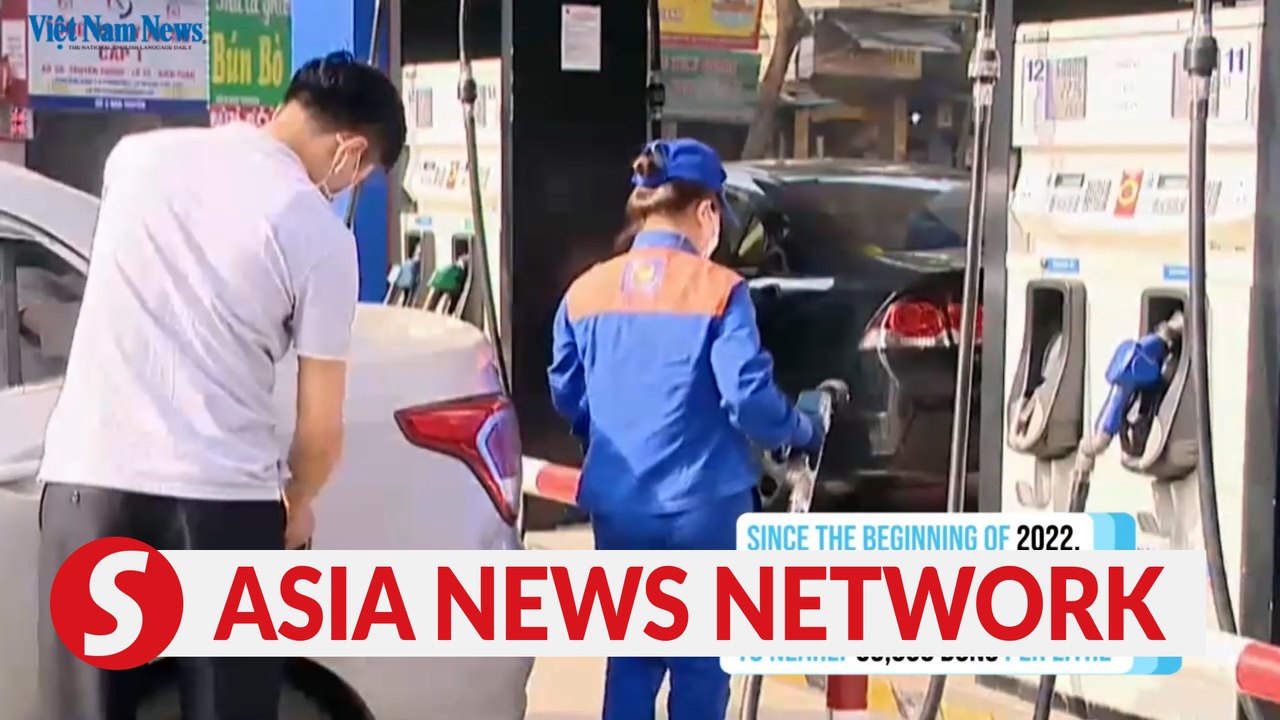 Vietnam News | Locals find ways to adapt amid petrol price hike