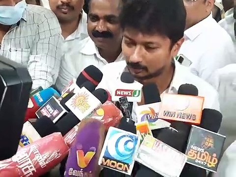 ஓ பன்னீர் செல்வம் திமுகவின் பி டீமா?.. நிருபர்களின் கேள்விக்கு உதயநிதி ஸ்டாலின் இப்படி சொல்லிட்டாரே!