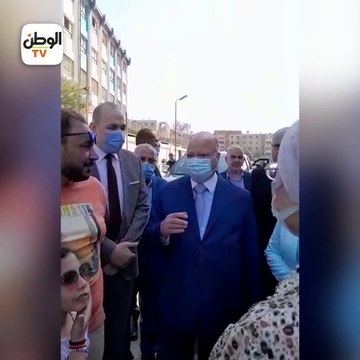 محافظ القاهرة يطمئن أولياء الأمور أمام لجان الثانوية العامة
