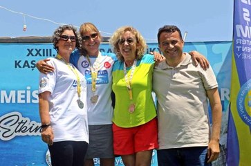 Uluslararası Meis-Kaş Yüzme Yarışı'nda dereceye girenlere ödülleri verildi