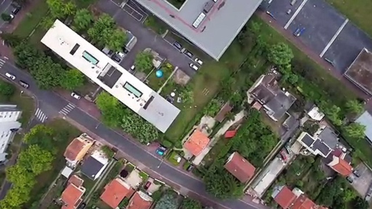 Découvrez le lycée Saint-Exupéry vu du ciel !