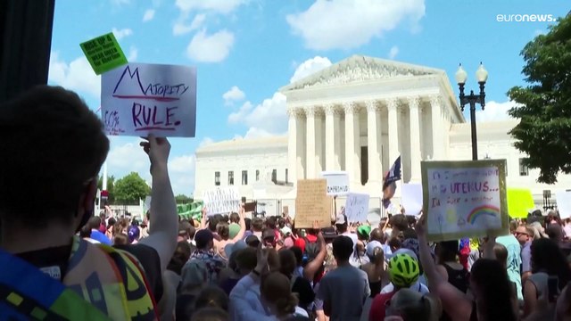 Демонстрации за и против права на аборты в США