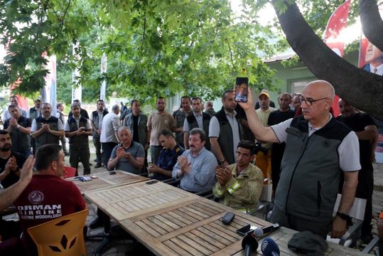 Cumhurbaşkanı Erdoğan, telefon bağlantısıyla Marmaris yangınında çalışan orman işçilerine hitap etti