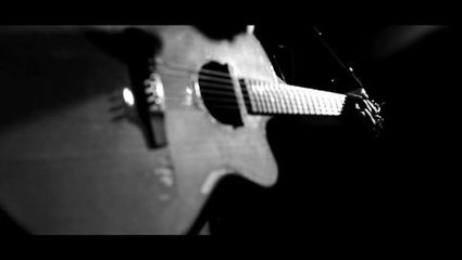 Frank Turner Plays 'Losing Days' at Southampton Joiners