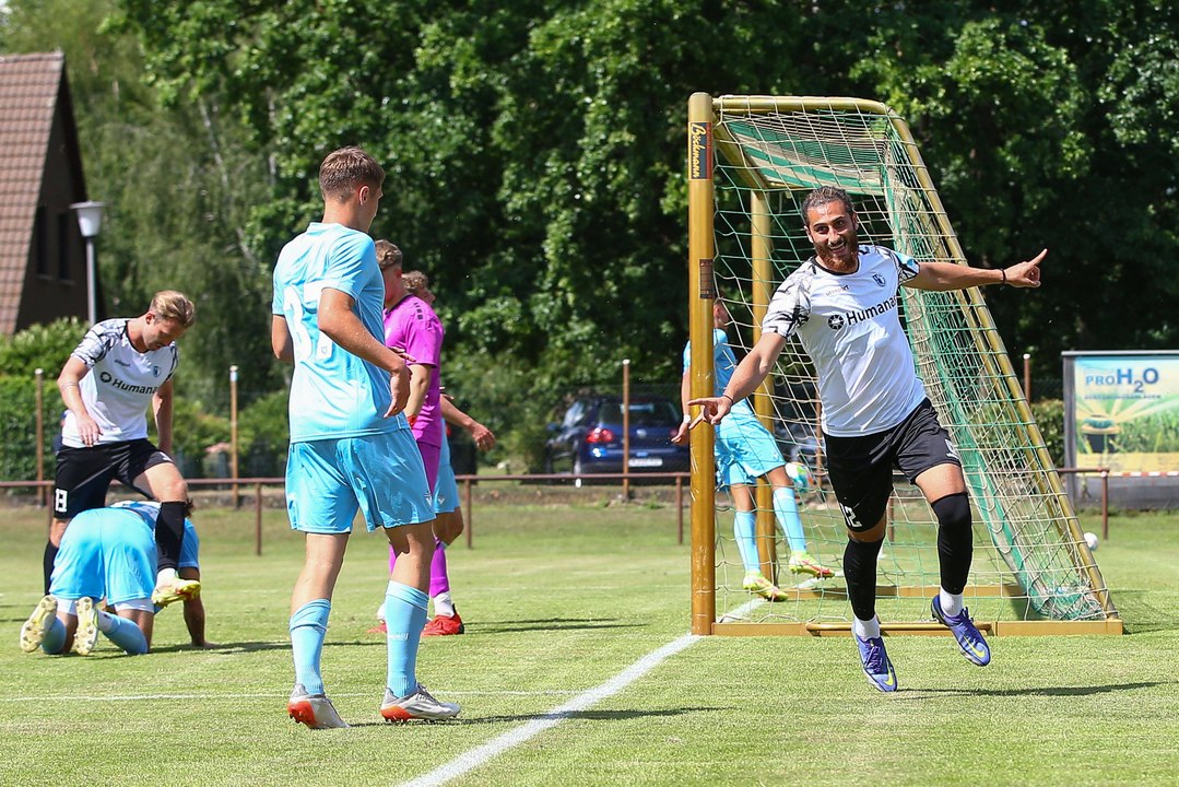 Aufsteiger gegen Absteiger: Magdeburg bleibt auch gegen Viktoria Berlin