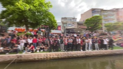 ESKİŞEHİR - Eskişehirspor'un kuruluş yıl dönümünde meşaleli kutlama