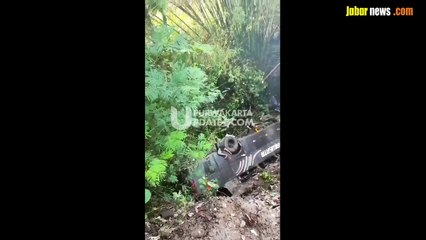 Tiga orang dikabarkan meninggal dunia dalam insiden kecelakaan bus yang terjadi di Jalan Raya Jamanis