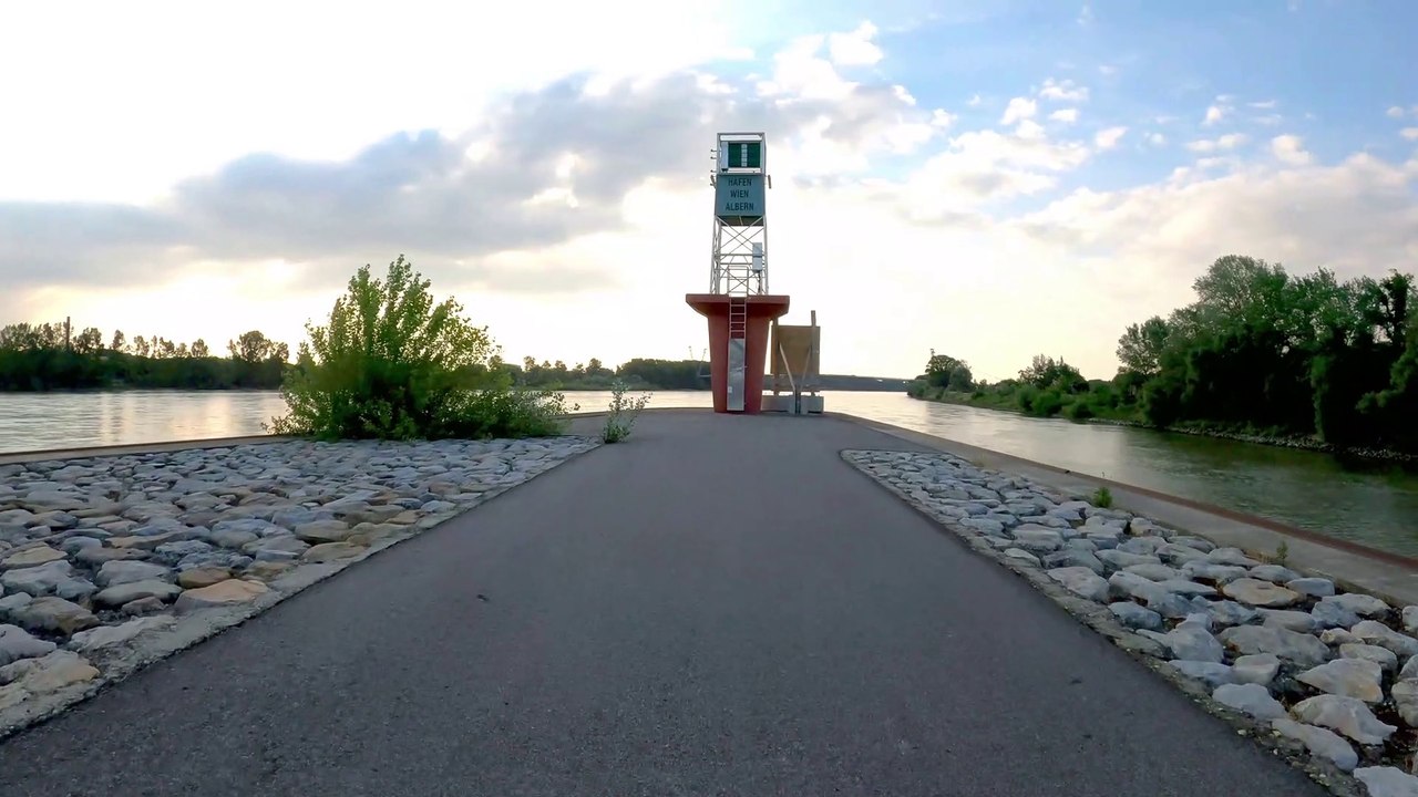 Wien am Rad: Alberner Hafenspitz frühmorgens