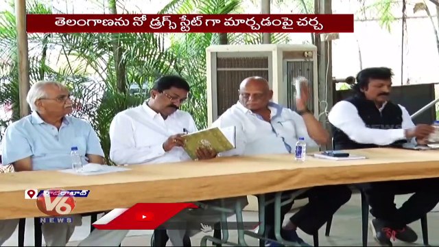 TJS Chief Kodandaram Slams TS Govt In Social Media Forum Round Table Meet _ Hyderabad _ V6 News