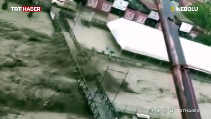 Kastamonu’da sel köprüleri yıktı