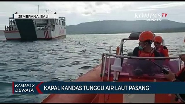 Kapal Kandas Di Perairan Gilimanuk Tunggu Air Pasang