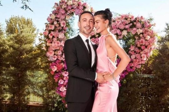 Demet Özdemir Oğuzhan Koç nişan görüntüleri! Demet Özdemir Oğuzhan Koç nişanlandı mı?