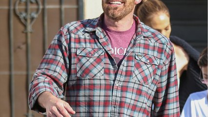 VOICI : Ben Affleck : son fils de 10 ans provoque un accident avec la Lamborghini de l'acteur