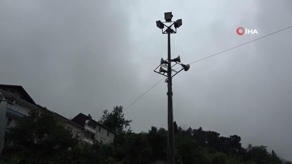 Uyarı anonsları yapılıyor... Ayancık'ta dere yatağı seviyesi kritik seviyelere yükseldi