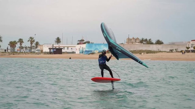 Fédération Française de Voile 2022 : Tuto Wingfoil Réaliser de jolies courbes