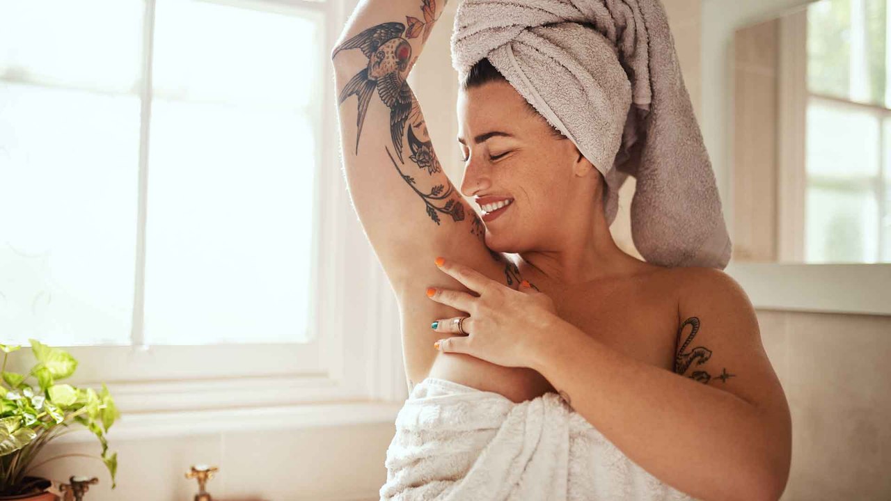 Deo ohne Aluminium im Test: Die helfen gegen Schweißgeruch