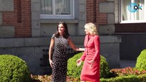 La reina Letizia recibe a Jill Biden en Zarzuela en su primer acto en España