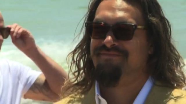 Jason Momoa Aquaman coi giovani alla Conferenza Onu su oceani