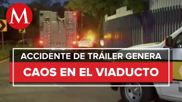 Reabren vialidad en viaducto Miguel Alemán tras accidente de trailer