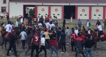 Son dakika haberi! Erzincan'da cirit sahasında çıkan kavga meydan muharebesini aratmadı