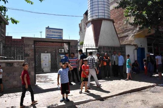 Son dakika haber! Klimadan çıkan yangın camide büyük hasara yol açtı