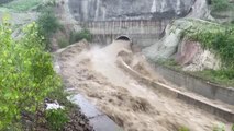 Şiddetli yağış sonrası Kozcağız Barajı'na gelen suyun debisi arttı