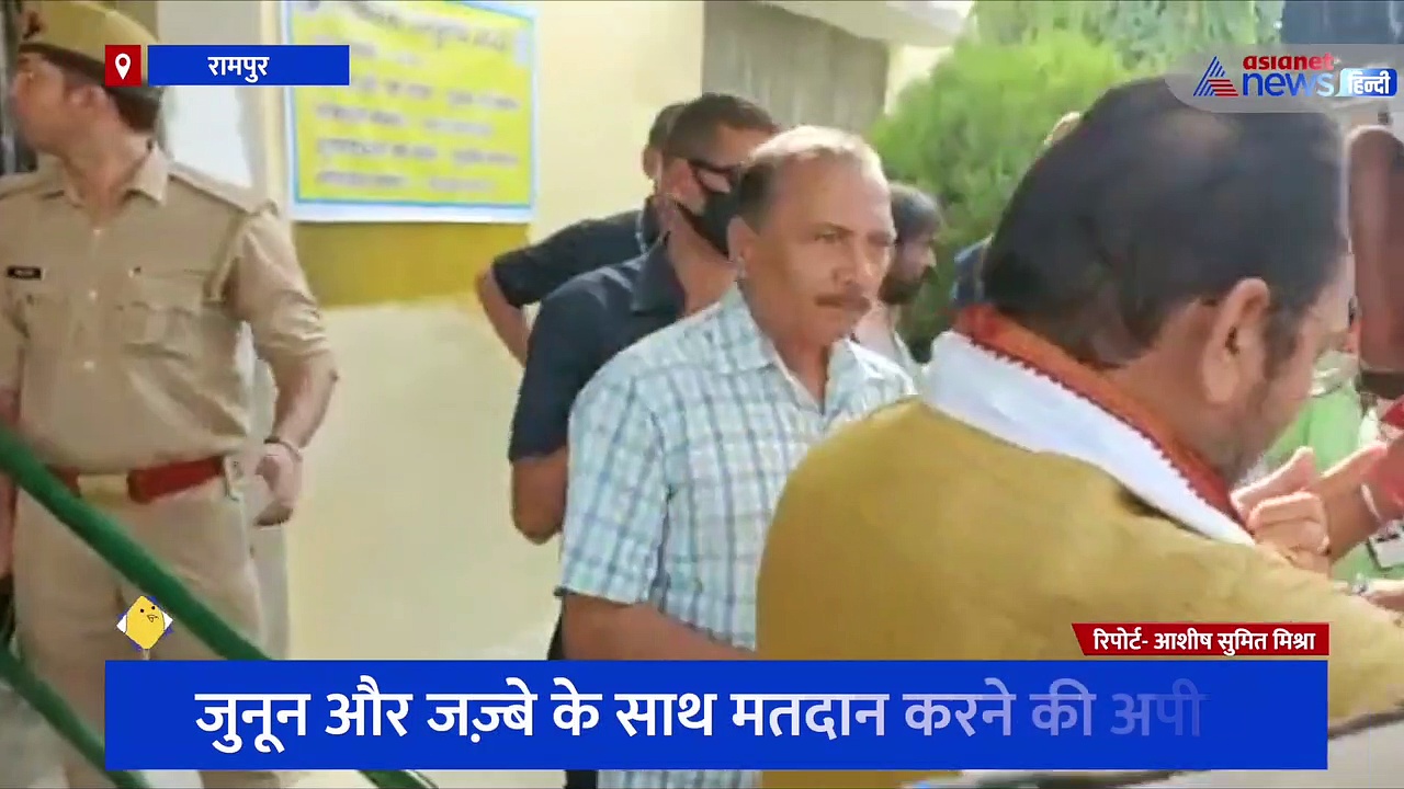 रामपुर में केंद्रीय मंत्री मुख्तार अब्बास नक़वी ने डाला वोट, जुनून और जज़्बे के साथ मतदान करने की अपील