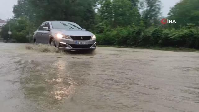 İki mahalleyi bağlayan köprü ulaşıma kapandı: Mahalleliler birbirine karşıdan bakmak zorunda kaldı
