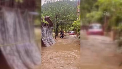 Sel nedeniyle 3 köy, geçici olarak tahliye edildi