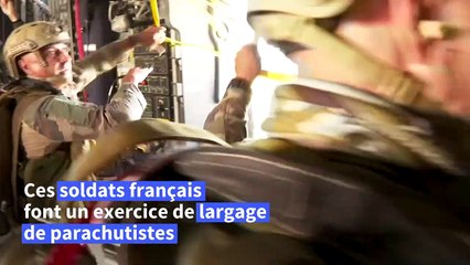 "Go, go, go !": des parachutistes français sautent en Estonie sur fond de tensions avec la Russie