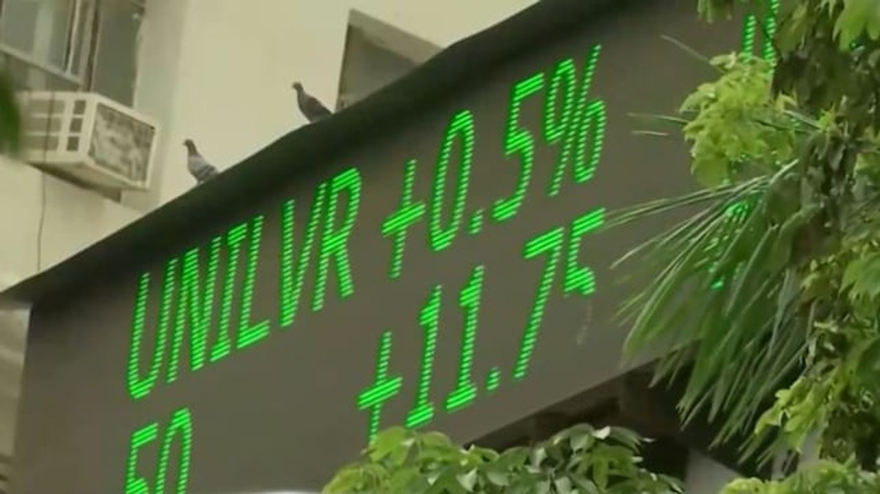 Sensex gains 433 points, Nifty ends above 15,800 mark; Blinkit deals dent Zomato; more