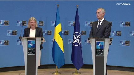 Скачать видео: La Nato al lavoro per trovare un accordo con la Turchia sull'adesione di Finlandia e Svezia