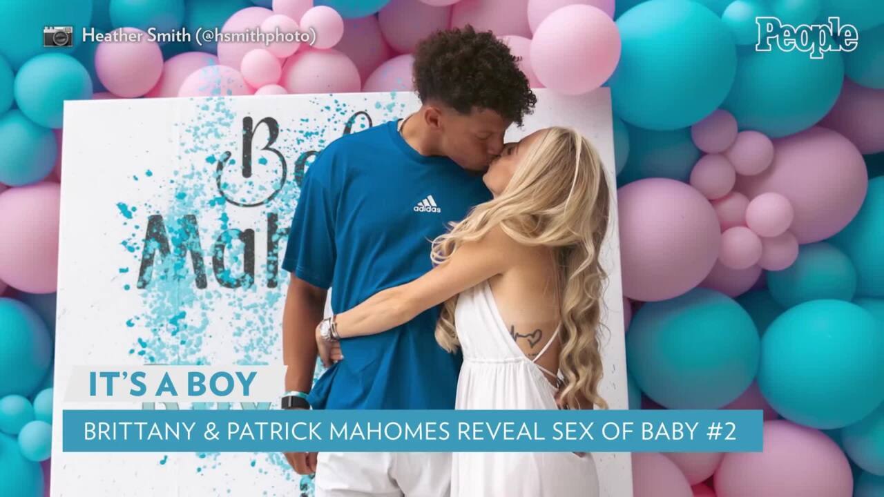 Patrick Mahomes & Brittany Matthews Reveal 1st Pics Of Baby