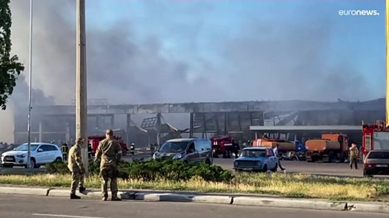 Zentralukraine: Einkaufszentrum beschossen - mehr als ein Dutzend Tote