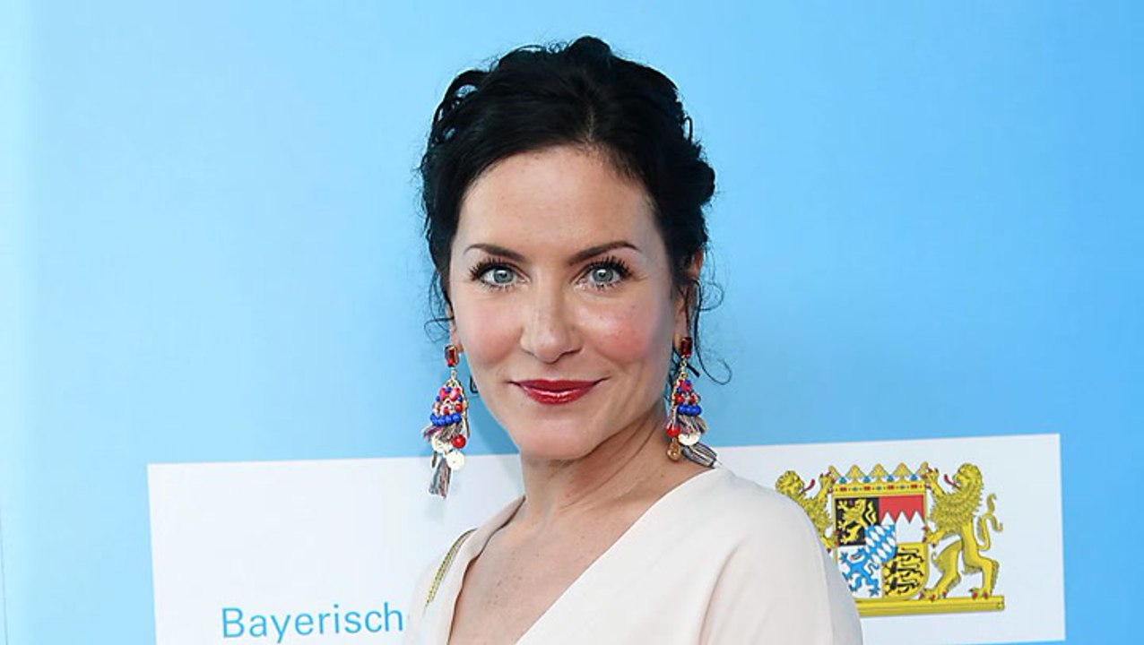 Durchtrainierte Beine: „Rosenheim Cops“-Star Marisa Burger zeigt ihren Body