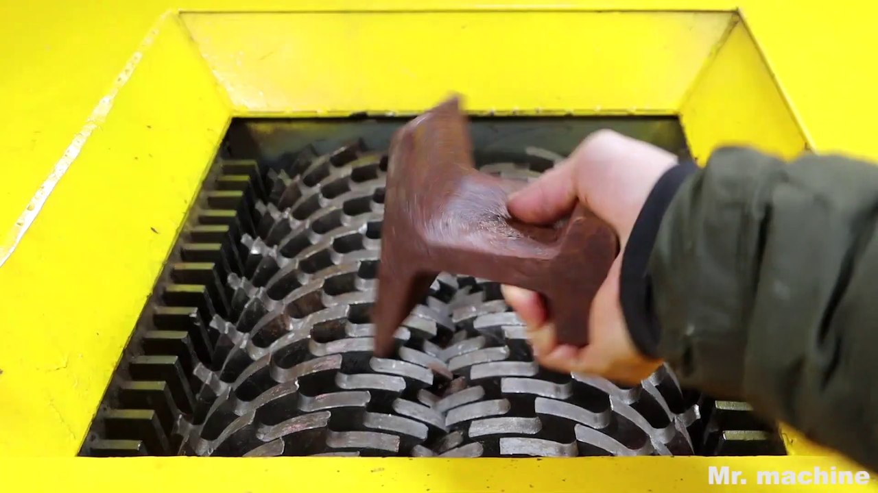 Train tracks VS Shredder! Will the shredder be damaged Who will win