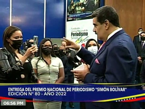 Gerencia de Multimedios de VTV recibe Premio Nacional de Periodismo Simón Bolívar en TikTok