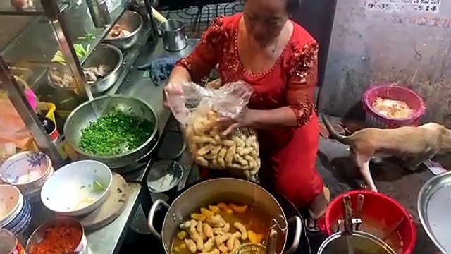 Thực hư tô bánh canh cua 700k tại quán 34 năm ở Sài Gòn