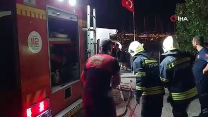 Bodrum'da milyonluk yat alev alev yanarak sulara gömüldü
