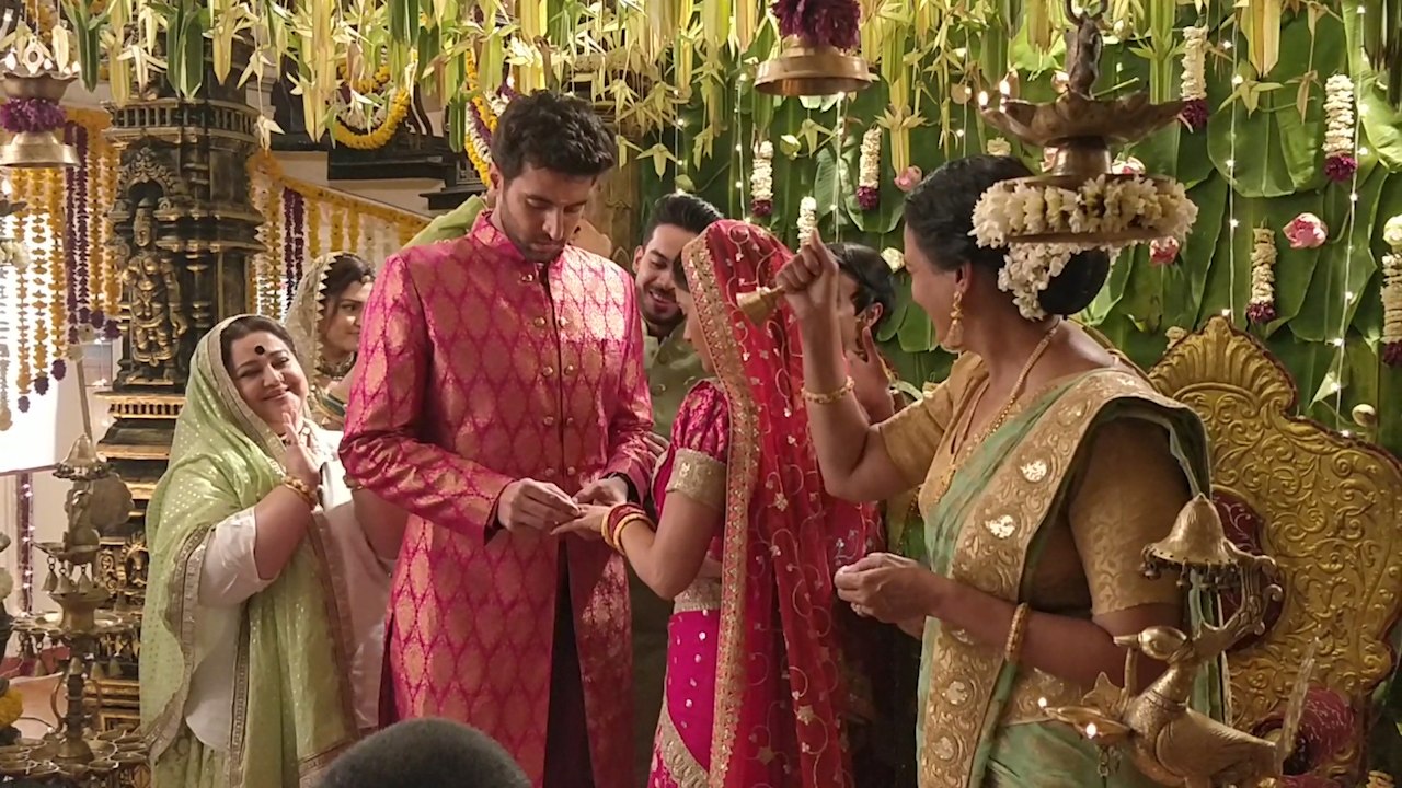 Harphoul Mohini OnSet: Grand Engagement Ceremony of Harphoul and Mohini | FilmiBeat