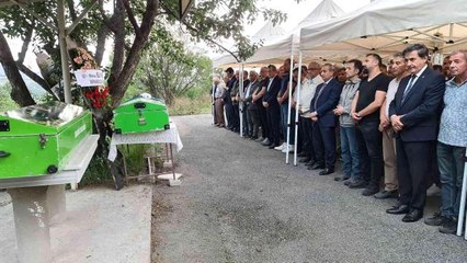 Son dakika: Trafik kazasında ölen karı koca birlikte defnedildi