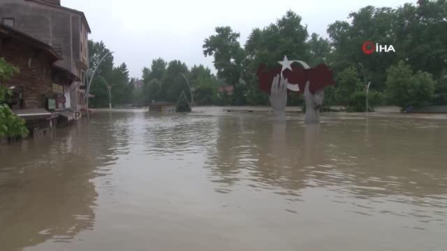 Bakan Soylu, sel afetinin izlerini yerinde inceledi