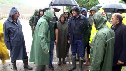 Kozcağız’da 4 katlı bina yıkıldı, mahalle tahliye edildi