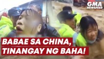 Babae sa China, tinangay ng baha! | GMA News Feed