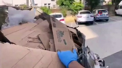 Atık kağıt toplama aracından binlerce paket sigara çıktı