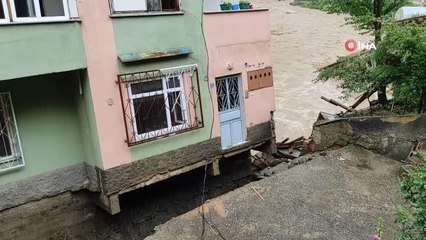 Evlerini sel sularına kaptıran aile yaşananları anlattı