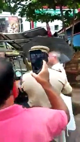 മാസ്‌ക് ധരിക്കാതെ റോഡിലിറങ്ങി, മരണഭയമില്ലെന്ന് ചോദ്യം ചെയ്തവരോട് പാസ്റ്റര്‍; കേസെടുത്ത് പൊലീസ്, വീഡിയോ